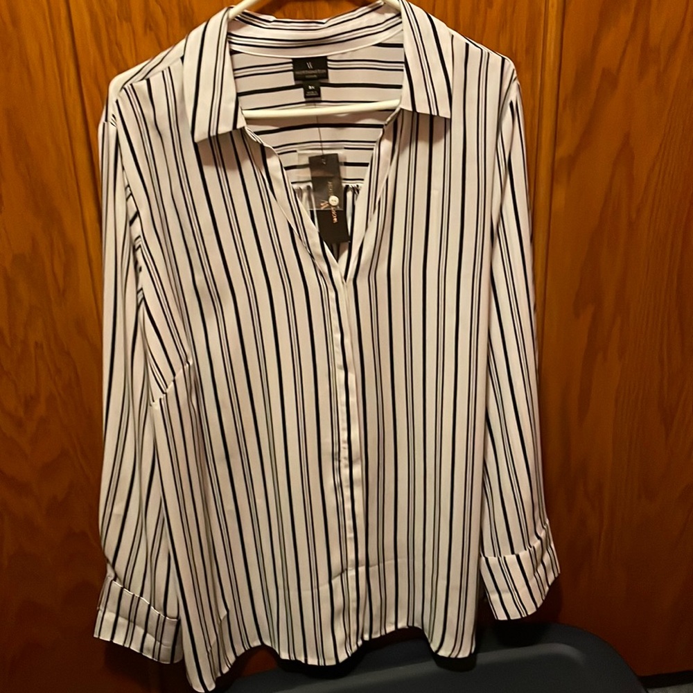 Black and white stripe long sleeve blouse. Worthington woman size 3X.